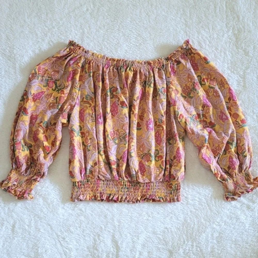 ✨️HP✨️ cupcakes🧁 and cashmere Cropped off the Shoulder Floral Top - NWT
